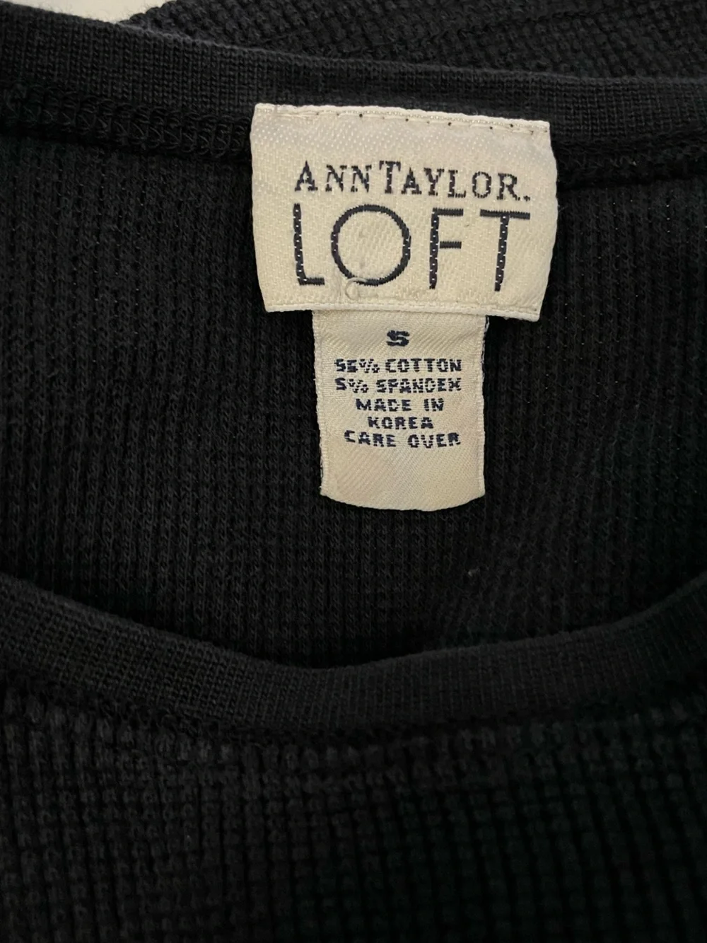 Ann Taylor LOFT Black Long-Sleeve Waffle Knit Top (M)